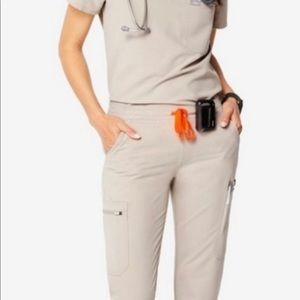 FIGS YOLA SKINNY Size XXS BOULDER